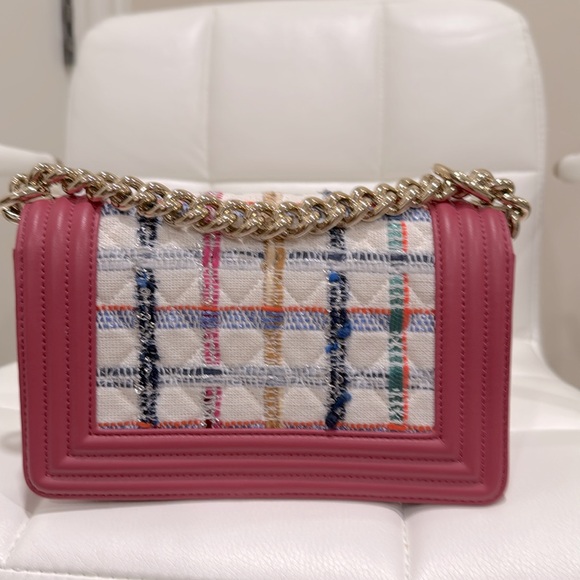 Chanel Boy Bag Small pink Leather with Tweed and champagne HDW. in pristine cond - Picture 3 of 10